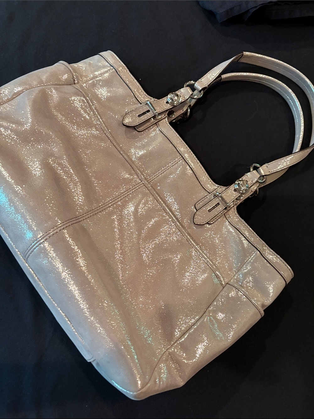 COACH  metallic Leather bag  in champagne - Picture 5 of 6